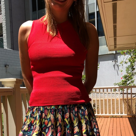 Red turtle neck - Picture 1 of 3